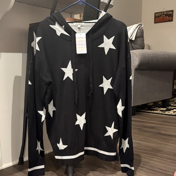 Evereve Sweaters - NWT Evereve Jamison Esme Star Hooded Pullover Sweater - Size Medium